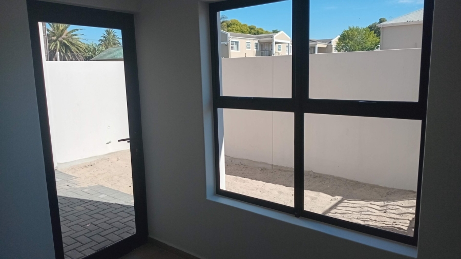 2 Bedroom Property for Sale in Table View Western Cape
